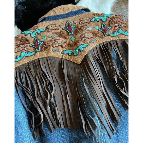 NEW MADISON CREEK OUTFITTERS jane denim jacket in blue - Picture 6 of 7